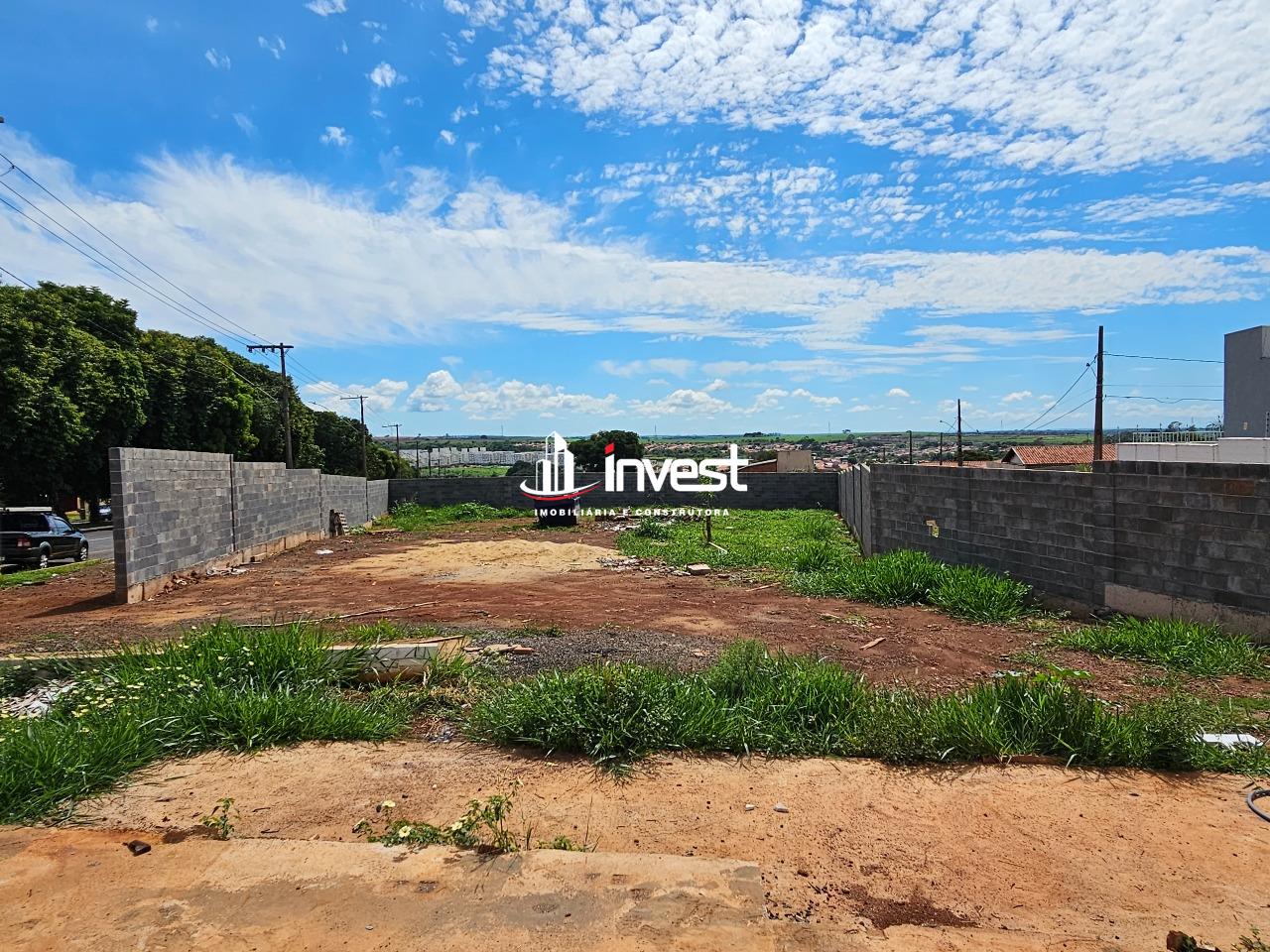 Terreno/Área à venda no Manoel Mendes: 