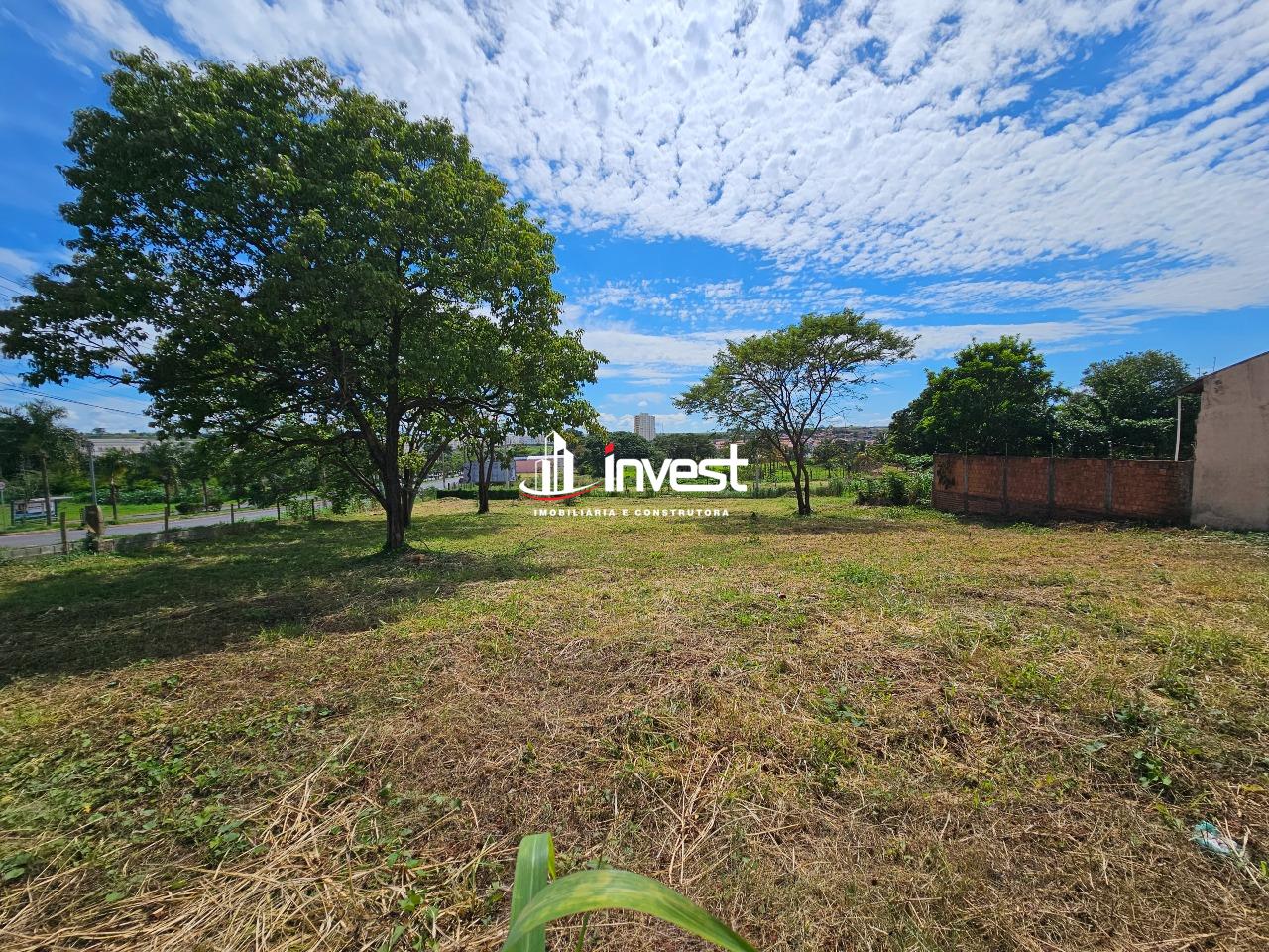 Terreno/Área à venda no Manoel Mendes: 