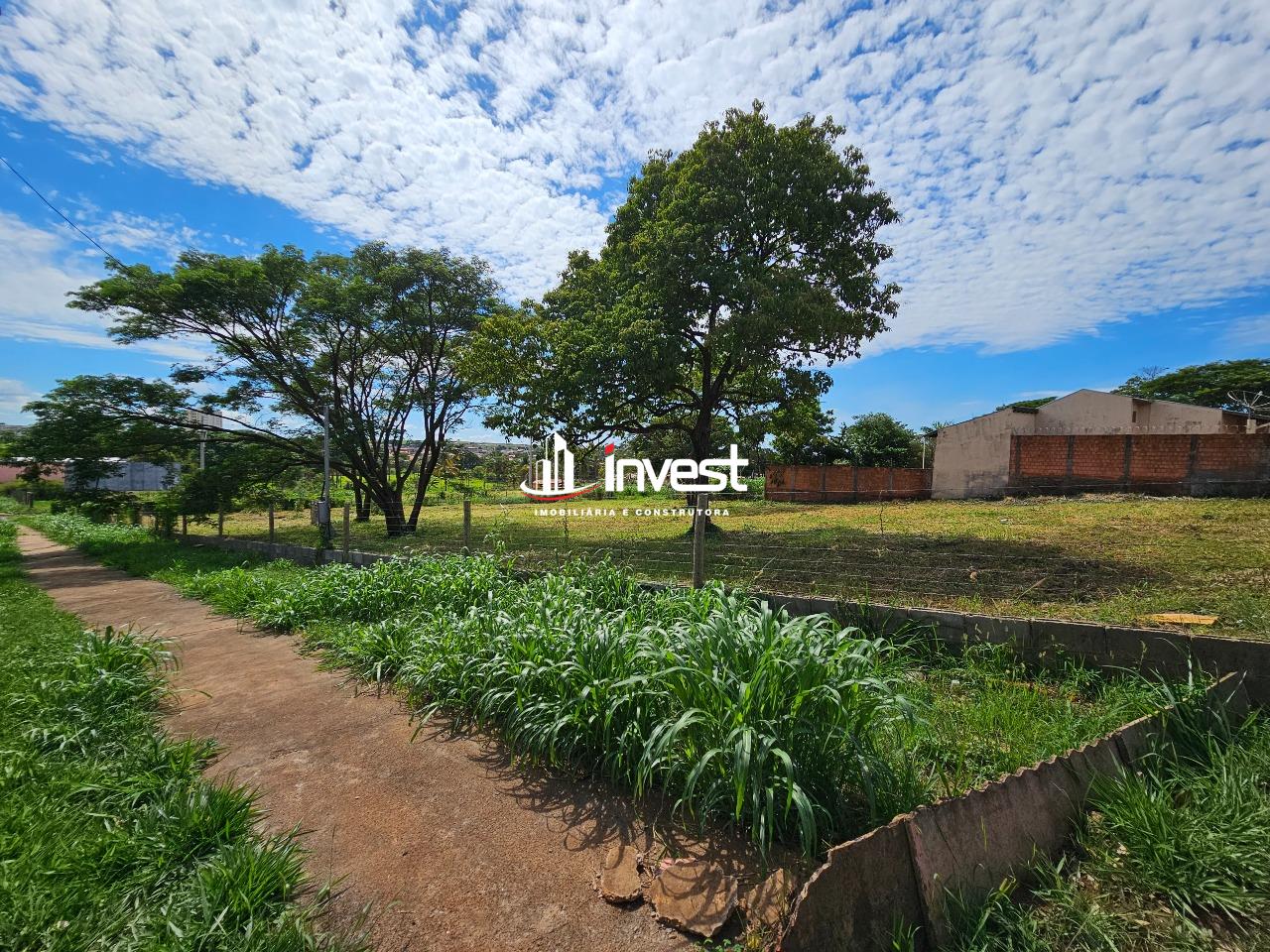Terreno/Área à venda no Manoel Mendes: 