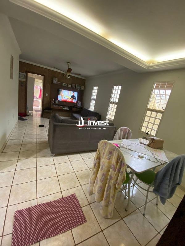 Casa à venda no BeijaFlor: 