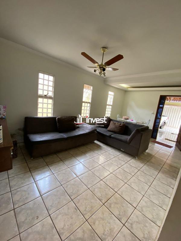 Casa à venda no BeijaFlor: 