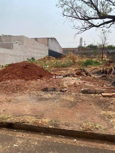 Terreno/Área à venda no Maracanã, Jardim: 