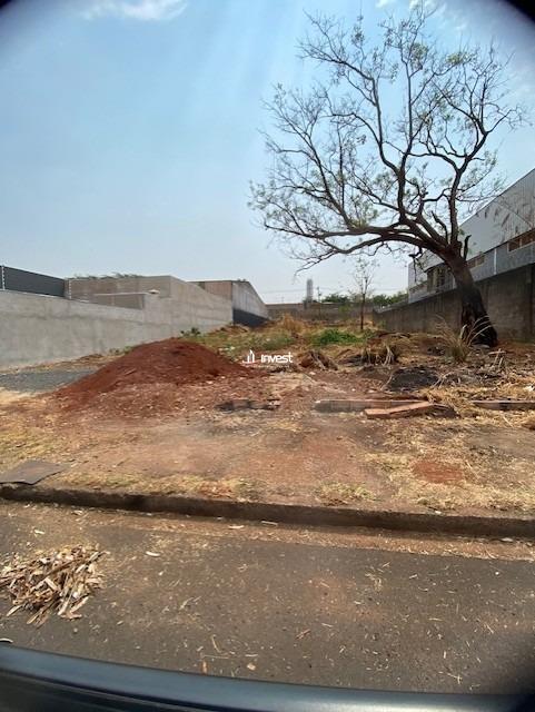 Terreno/Área à venda no Maracanã, Jardim: 
