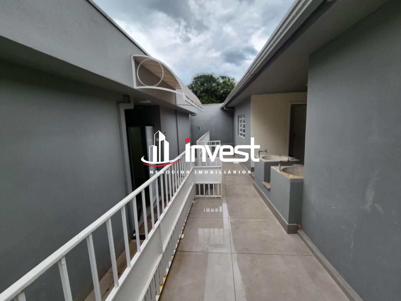 Casa Comercial à venda no Mercês: 