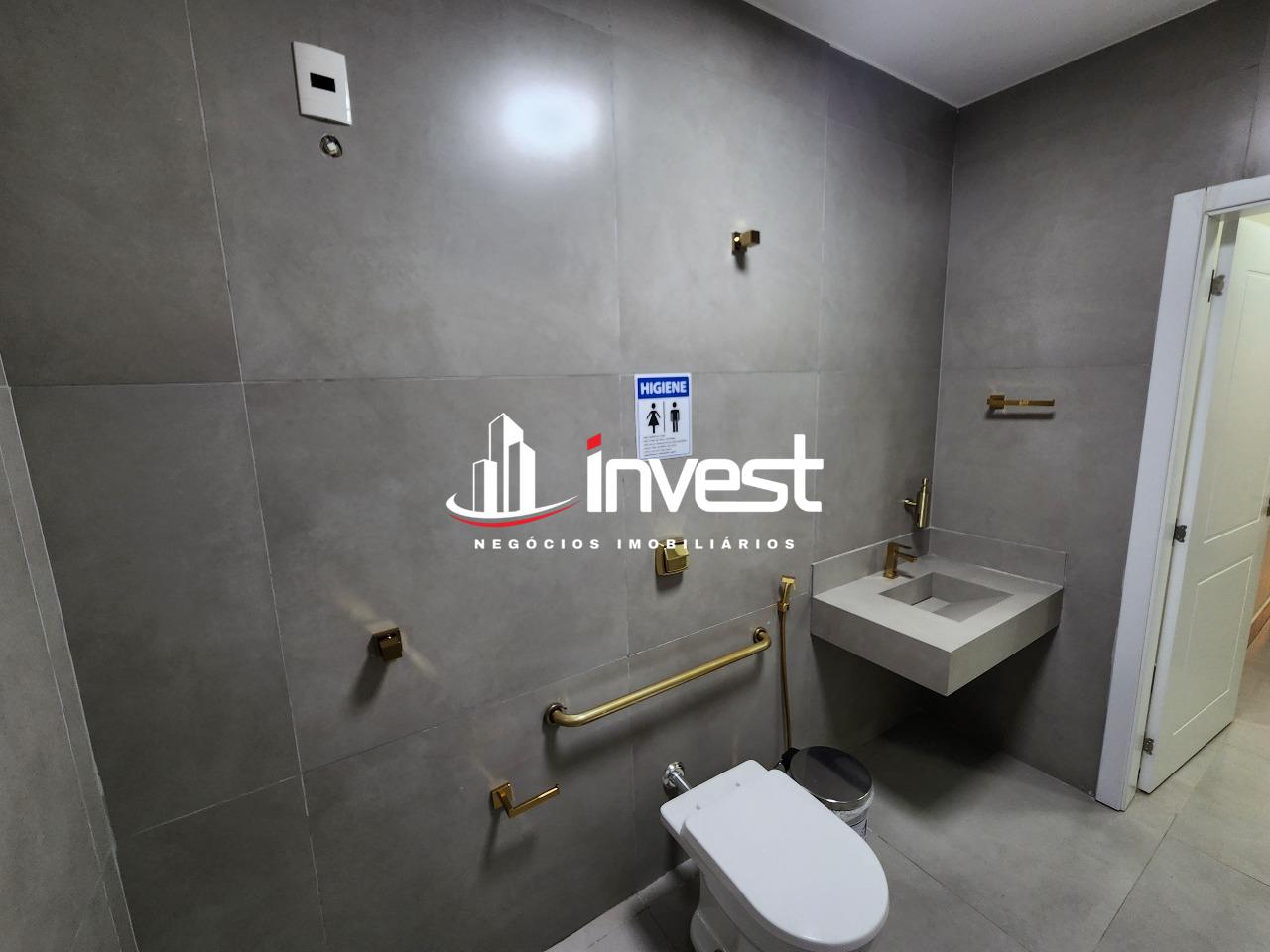 Casa Comercial à venda no Mercês: 