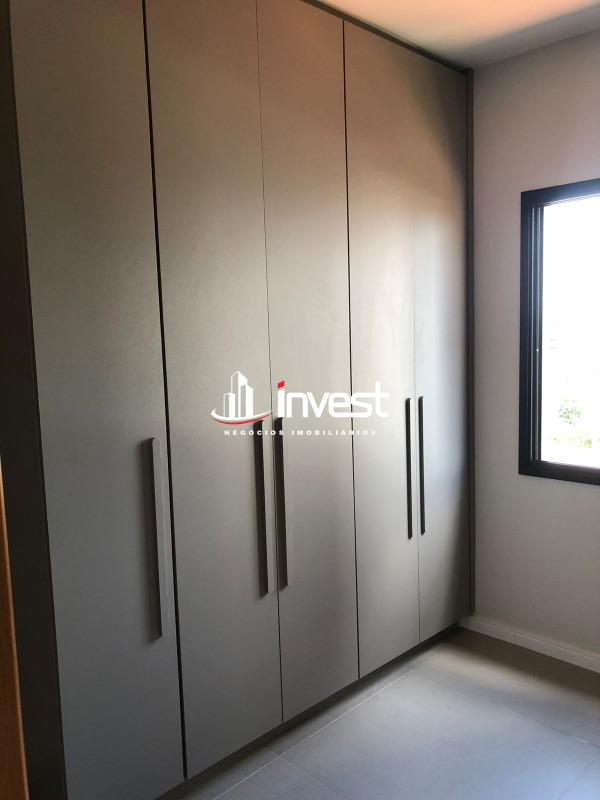 Apartamento à venda no Mercês: 