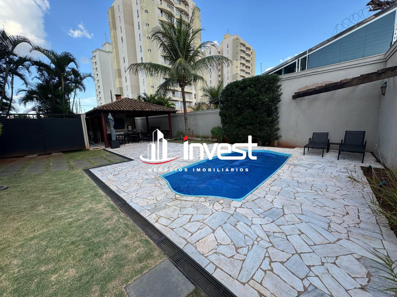 Apartamento à venda no Mercês: 