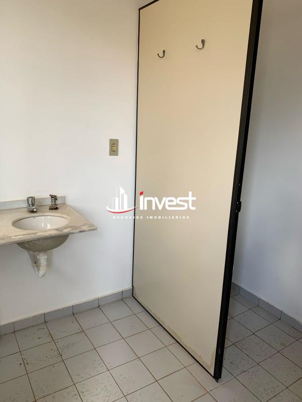 Sala para aluguel no Centro: 