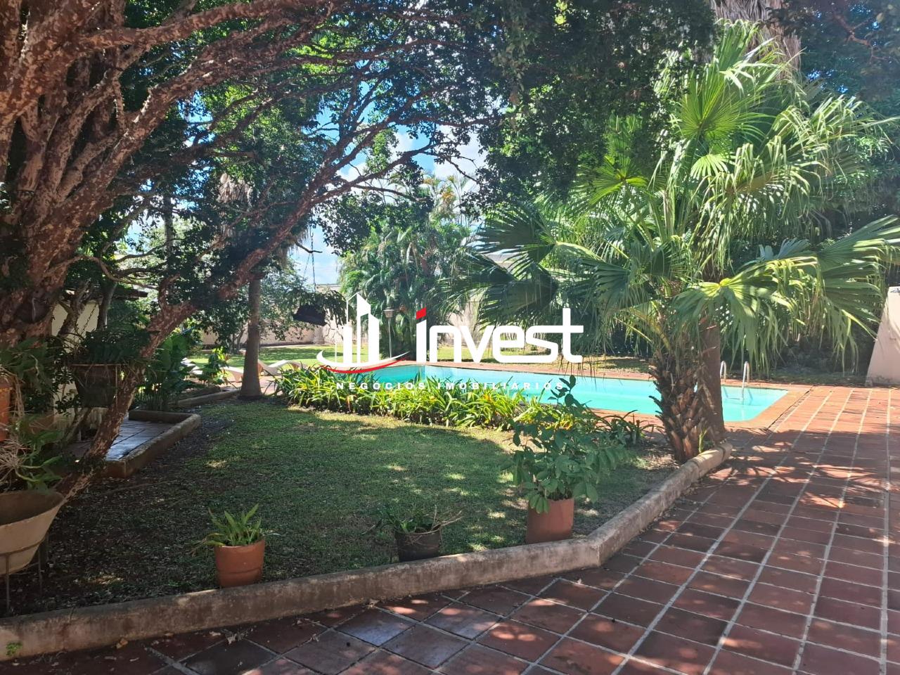 Casa à venda no Mercês: 