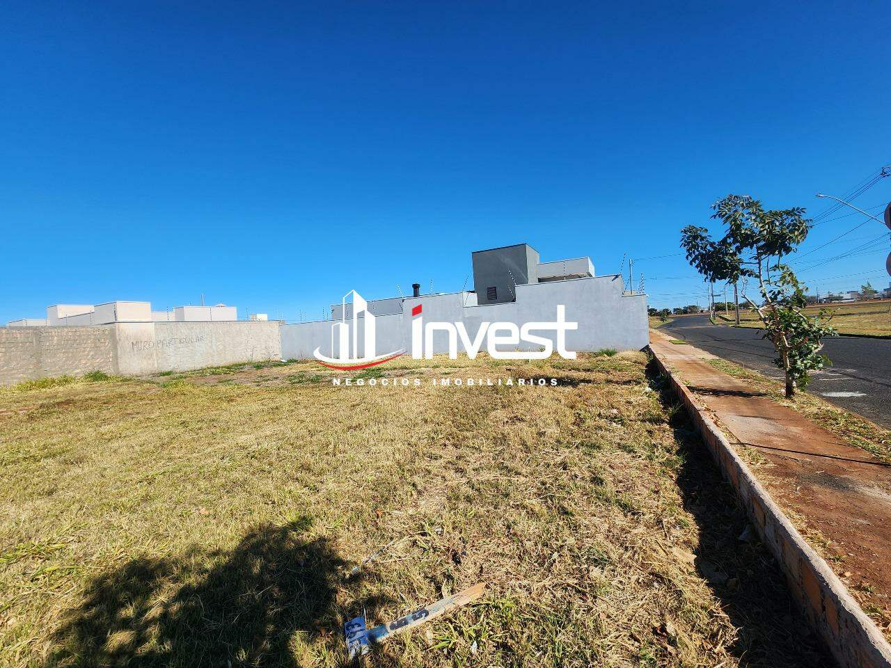 Terreno/Área à venda no Laranjeiras, Parque das: 