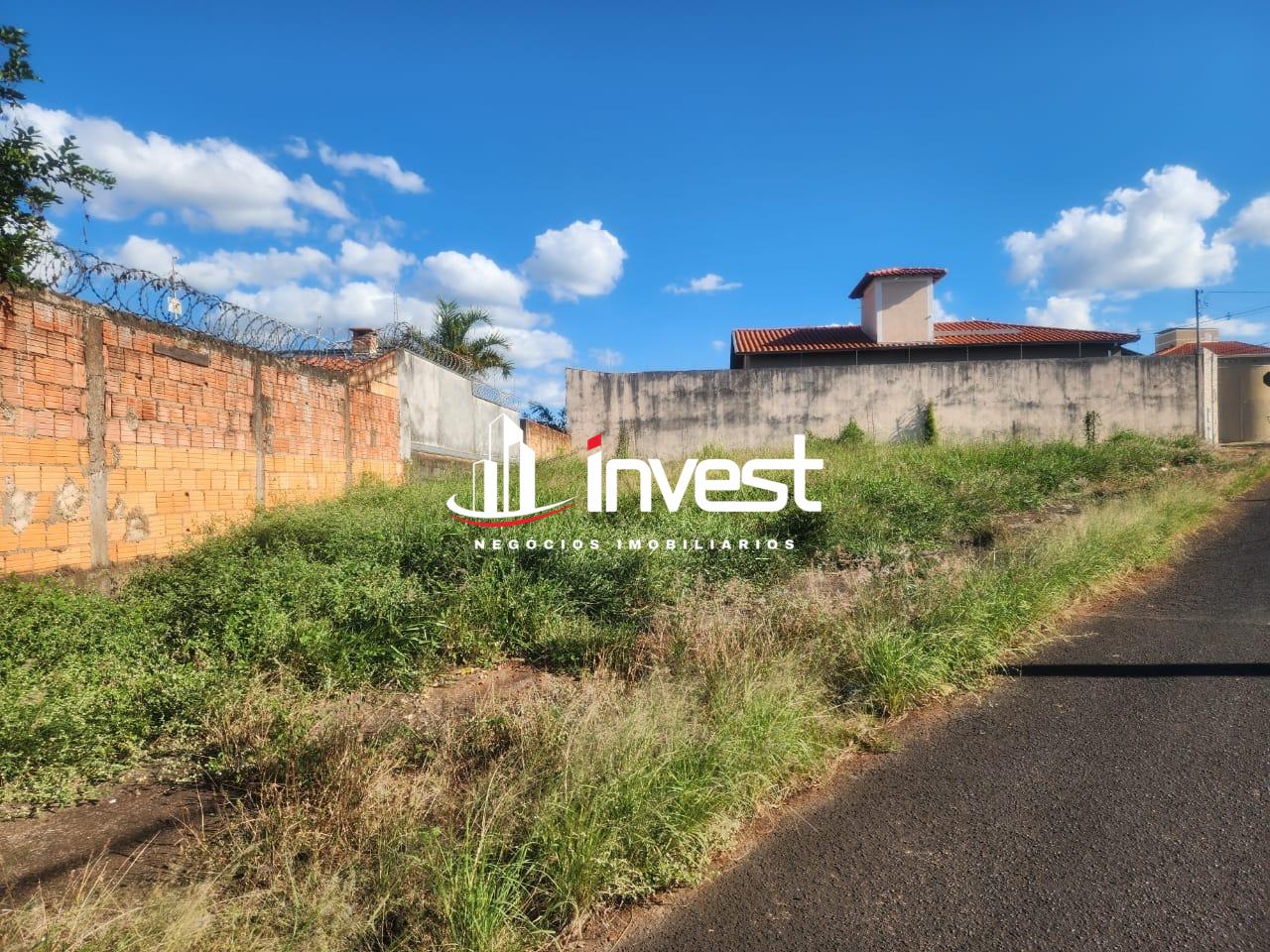 Terreno/Área à venda no Nenê Gomes, Jardim: 