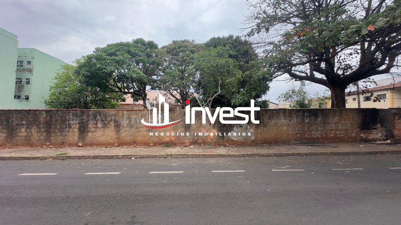 Terreno/Área à venda no Universitário: 