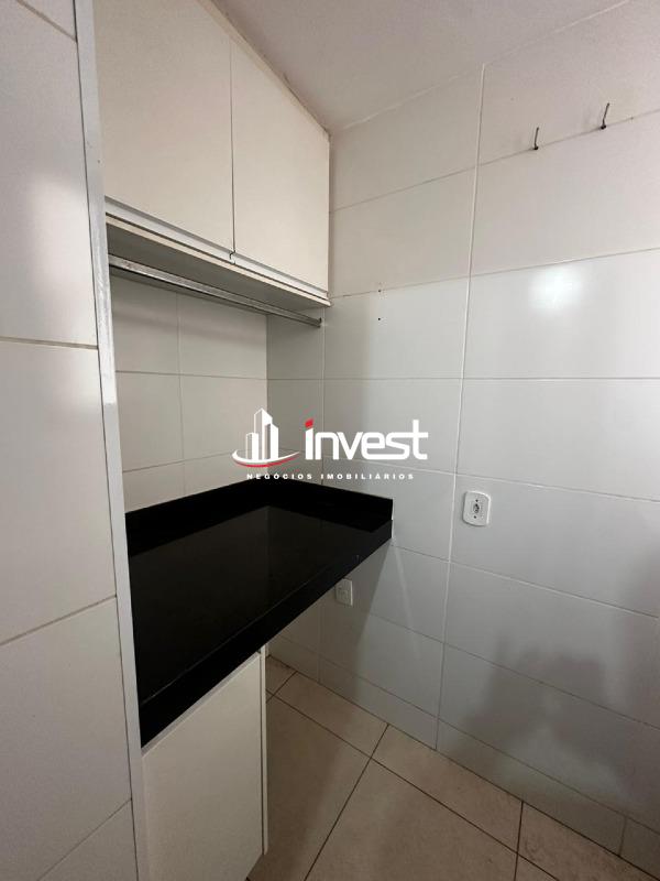 Andar corrido à venda no Santa Maria: 