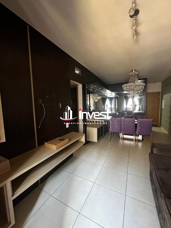 Andar corrido à venda no Santa Maria: 