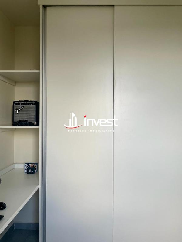 Apartamento à venda no Mercês: 