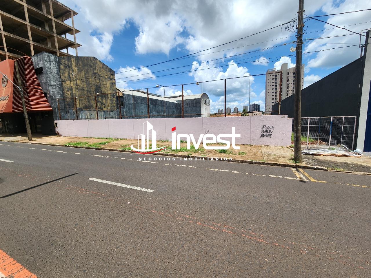 Terreno/Área à venda no Santa Maria: 