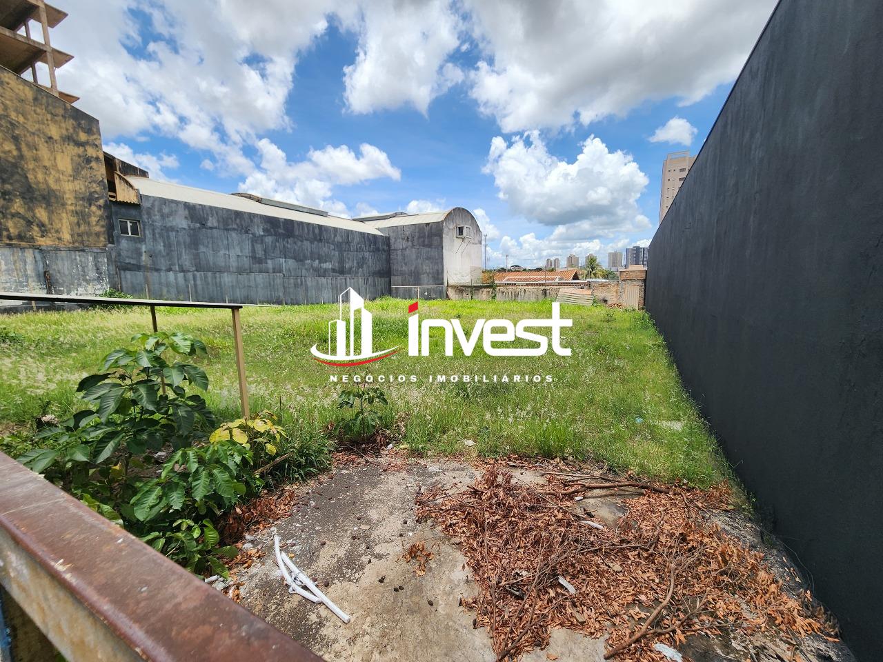 Terreno/Área à venda no Santa Maria: 