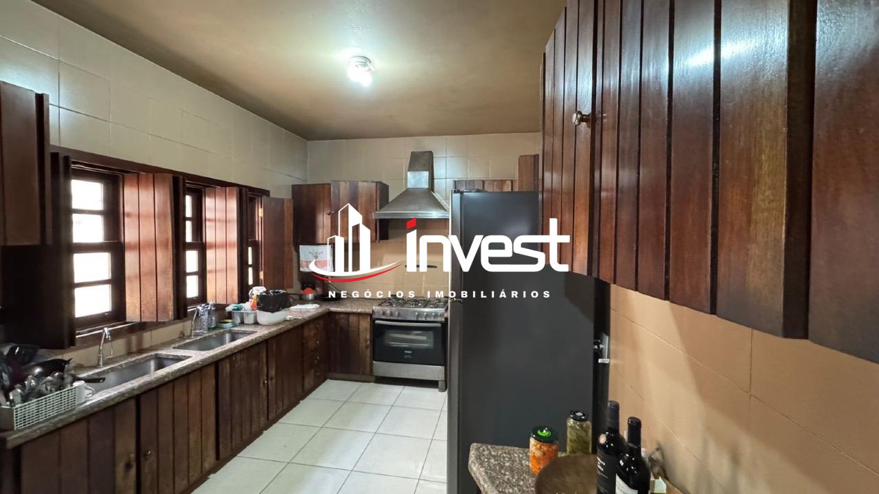 Casa à venda no Mercês: 