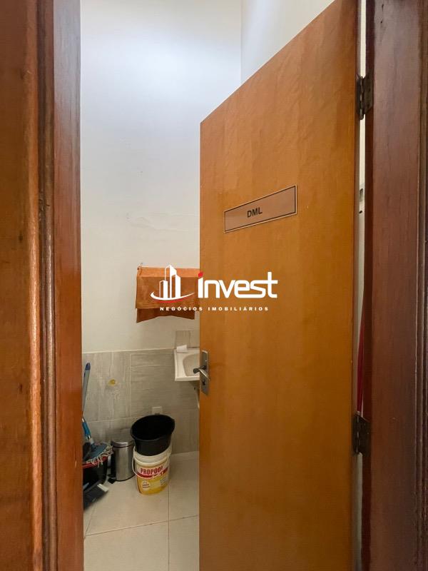 Casa Comercial à venda no Mercês: 