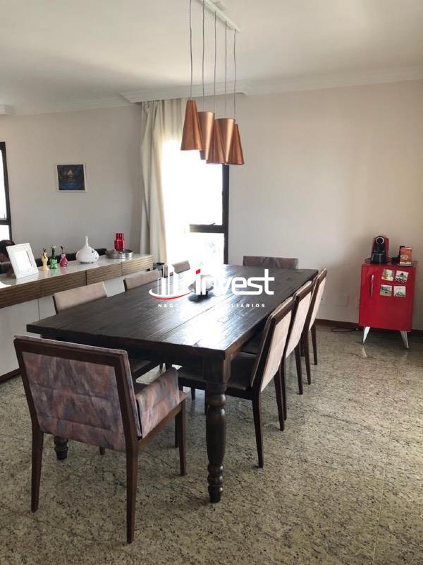 Apartamento à venda no Mercês: 