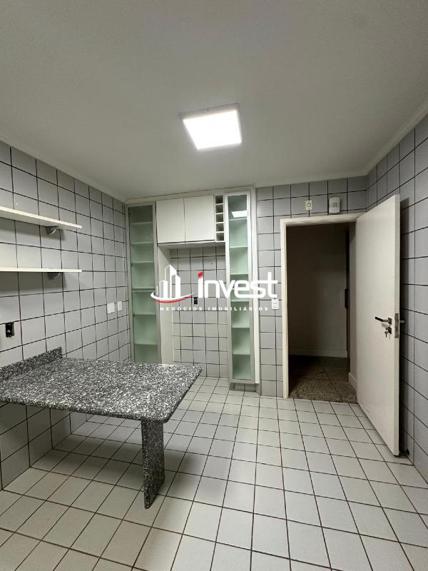 Apartamento à venda no Mercês: 