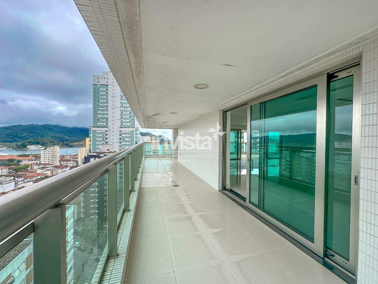 Apartamento à venda no bairro Ponta da Praia