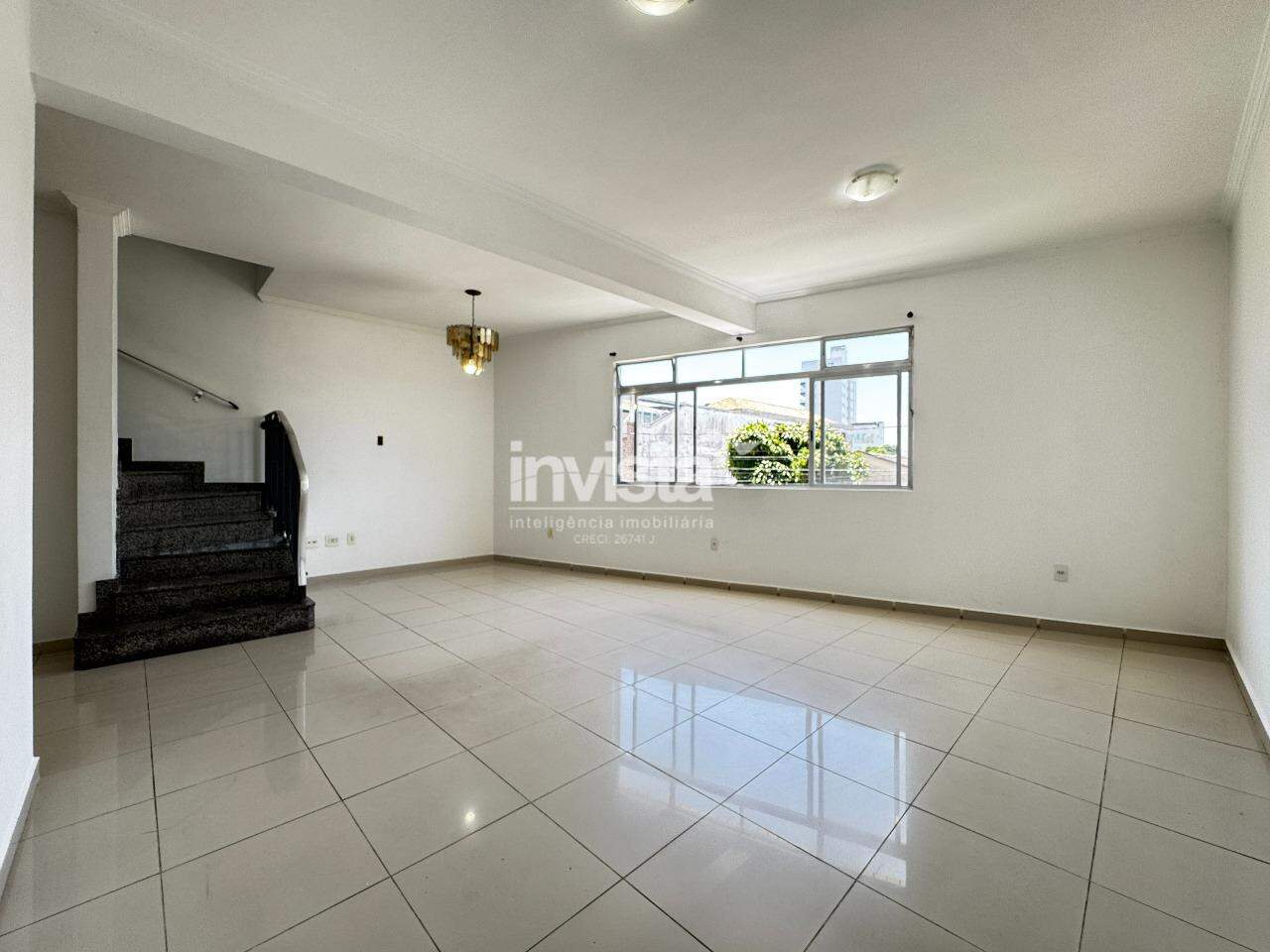 Casa à venda em Santos (Aparecida) – 3 Quartos, 1 Suíte, 6 Vagas – Aceita Financiamento