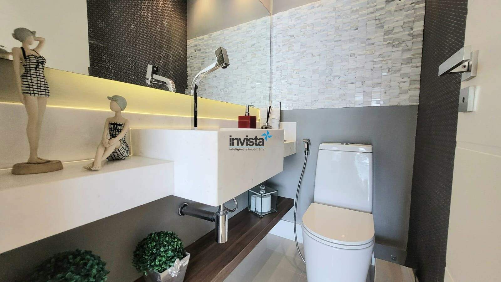 Apartamento &agrave; venda em Santos-SP no bairro Jos&eacute; Menino, com 3 dormit&oacute;rios e 100m&sup2; - Santos
