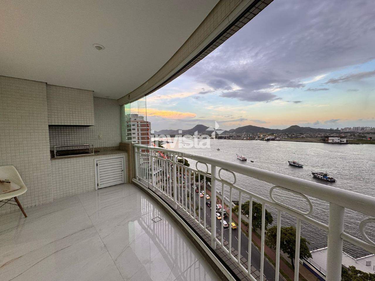 Apartamento à venda no bairro Ponta da Praia