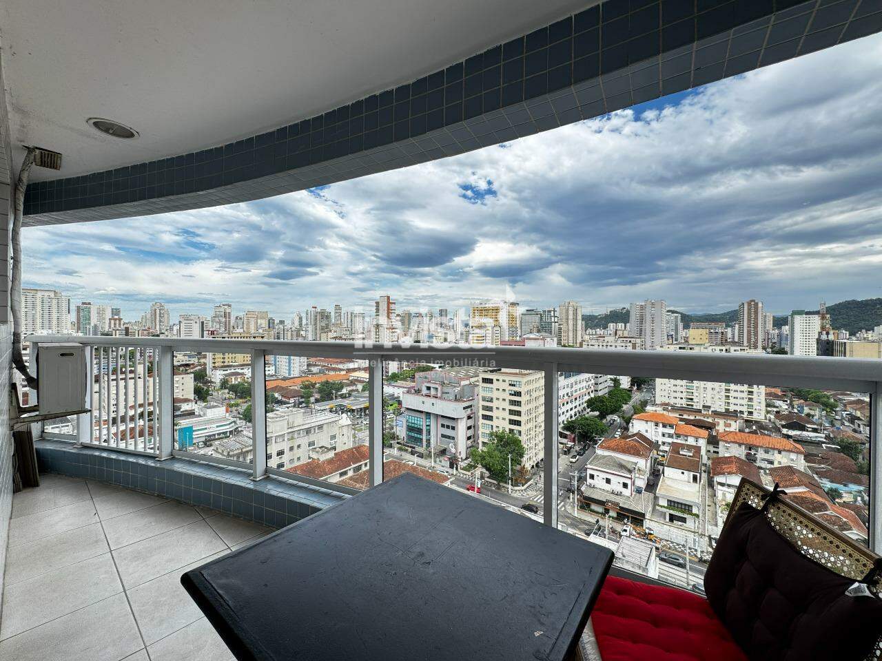C&oacute;digo: 13386 R$ 530.000,00 Apartamento &agrave; venda em Santos-SP no bairro Encruzilhada, com 1 dormit&oacute;rio e 52m&sup2; 52 m&sup2; 1 quarto 1 vaga - Santos