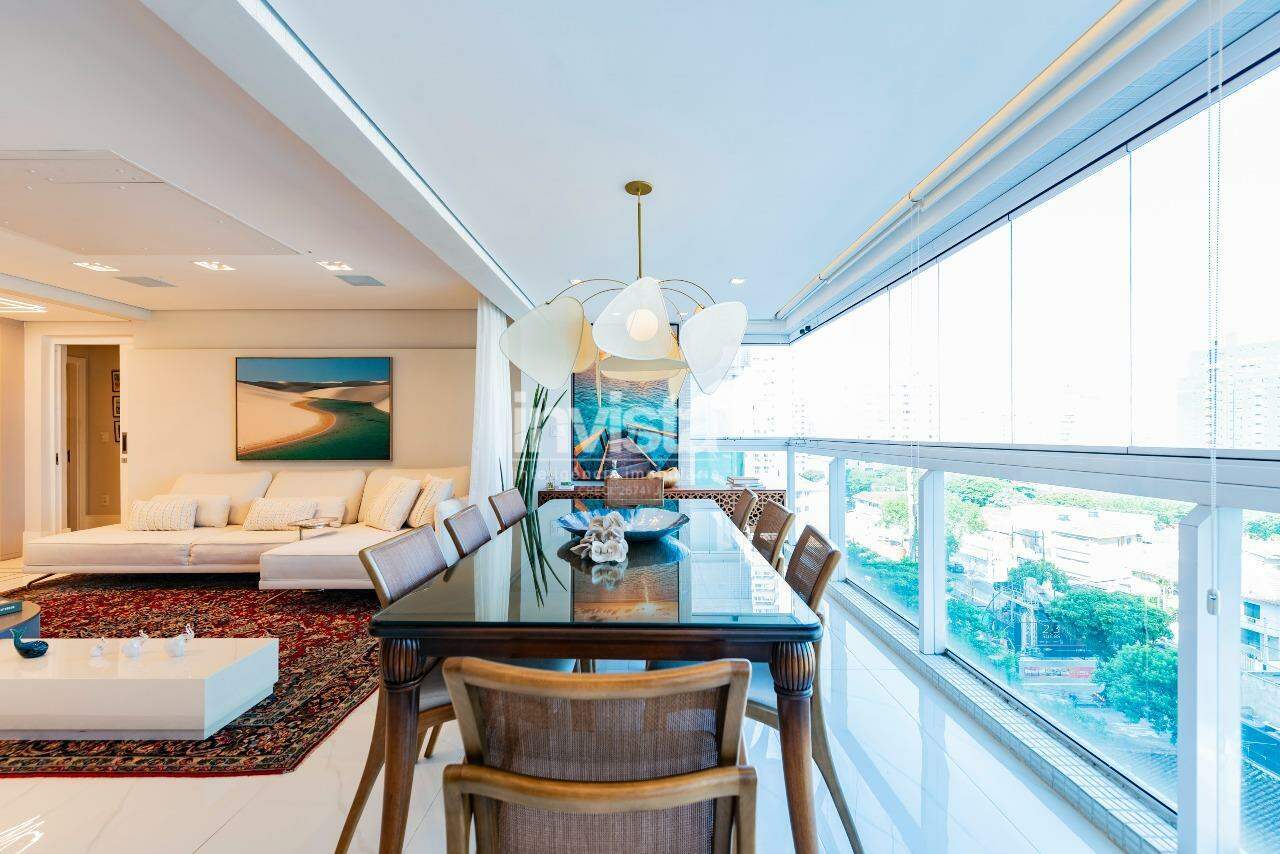 Apartamento à venda no bairro Embaré