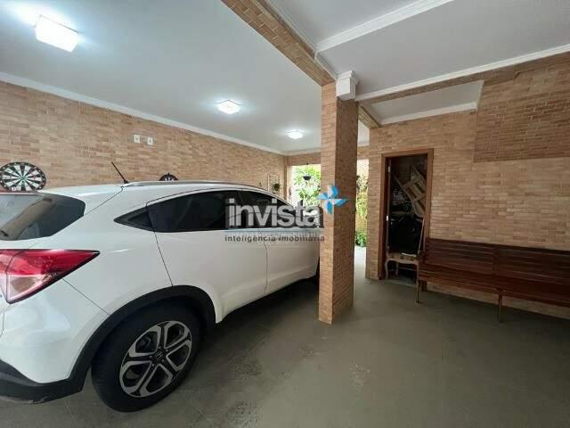 Casa Triplex à venda no bairro Marapé