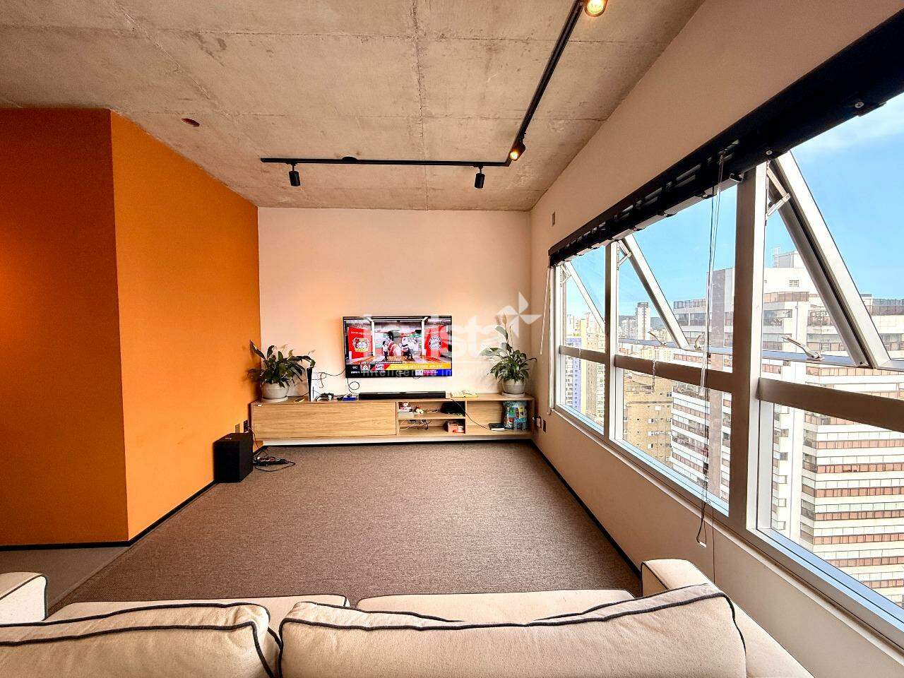 Apartamento &agrave; venda em Santos-SP no bairro Embar&eacute;, com 1 dormit&oacute;rio e 74m&sup2; - Santos