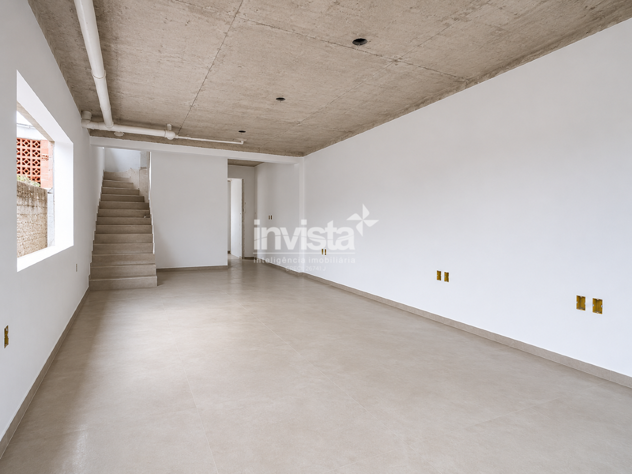 C&oacute;digo: 14902 R$ 2.700.000,00 Casa &agrave; venda em Santos-SP no bairro Ponta da Praia, com 3 dormit&oacute;rios e 180m&sup2; 180 m&sup2; 3 quartos 4 vagas - Santos