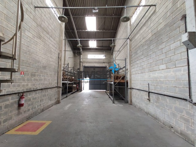 Galp&atilde;o para aluguel no bairro PAQUET&Aacute; - Santos