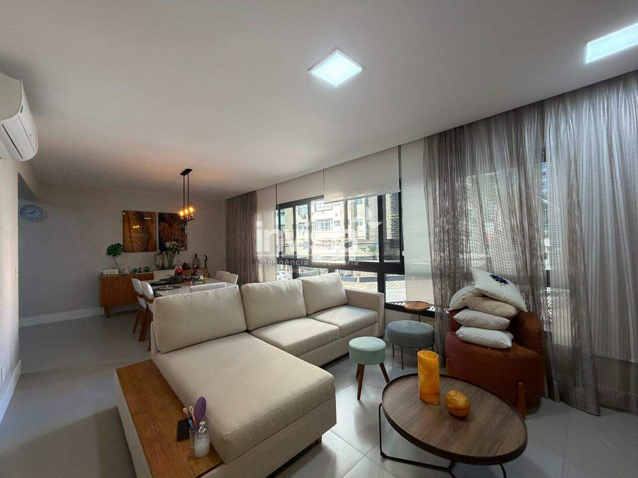 Casa &agrave; venda no bairro Ponta da Praia - Santos