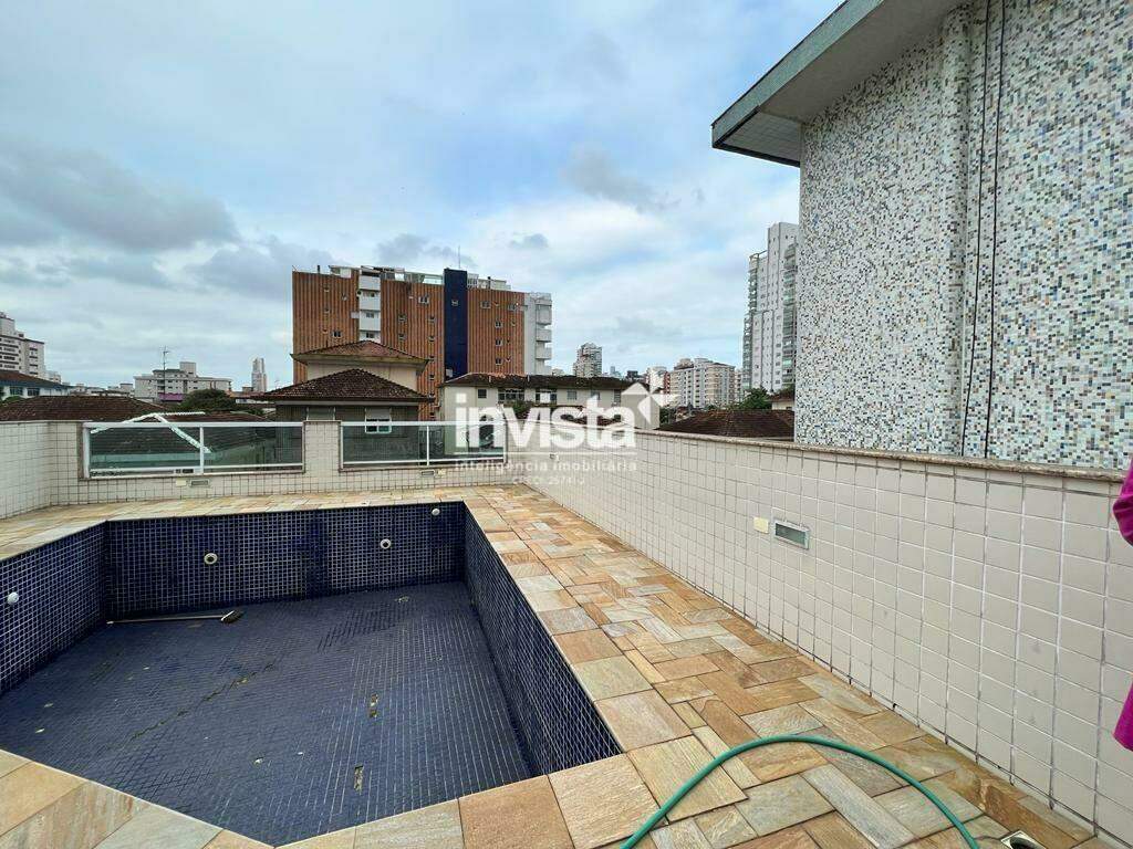 Casa Triplex para aluguel no bairro Campo Grande