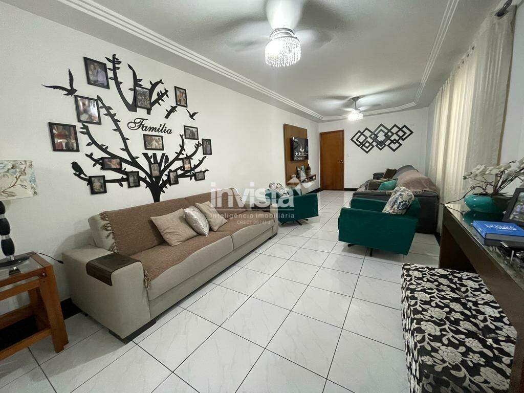 Casa Duplex muito ampla e com 2 vagas de Garagem, Impecável