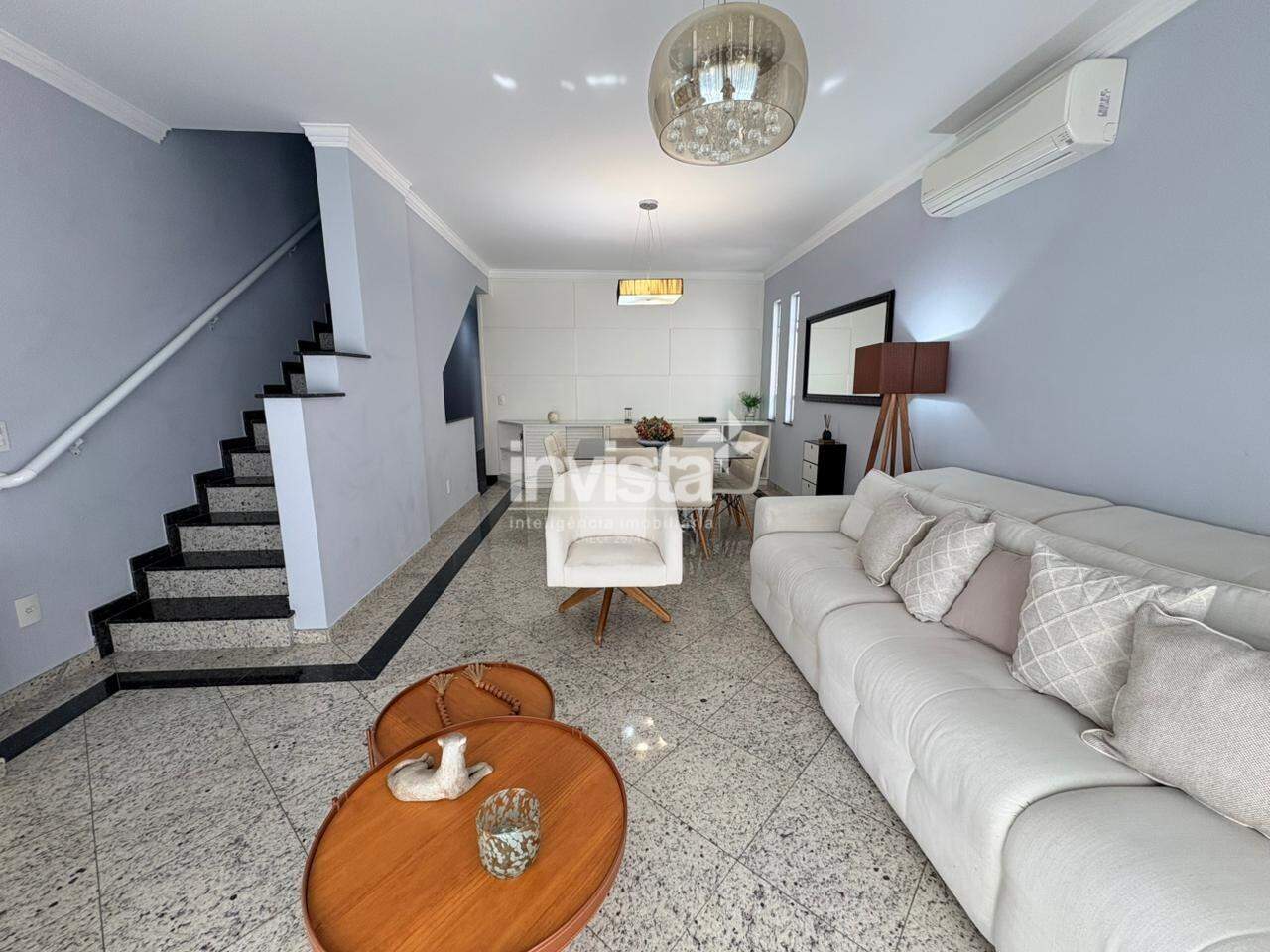 Casa &agrave; venda em Santos-SP no bairro Embar&eacute;, com 5 dormit&oacute;rios e 250m&sup2; - Santos