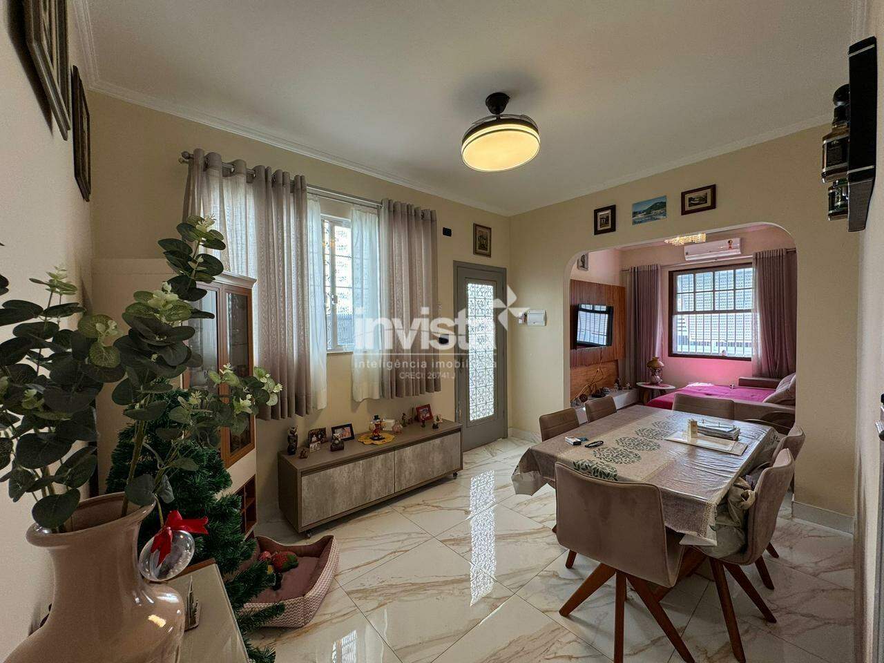 C&oacute;digo: 20892 R$ 1.850.000,00 Casa &agrave; venda em Santos-SP no bairro Boqueir&atilde;o, com 4 dormit&oacute;rios e 160m&sup2; 160 m&sup2; 4 quartos 1 vaga - Santos