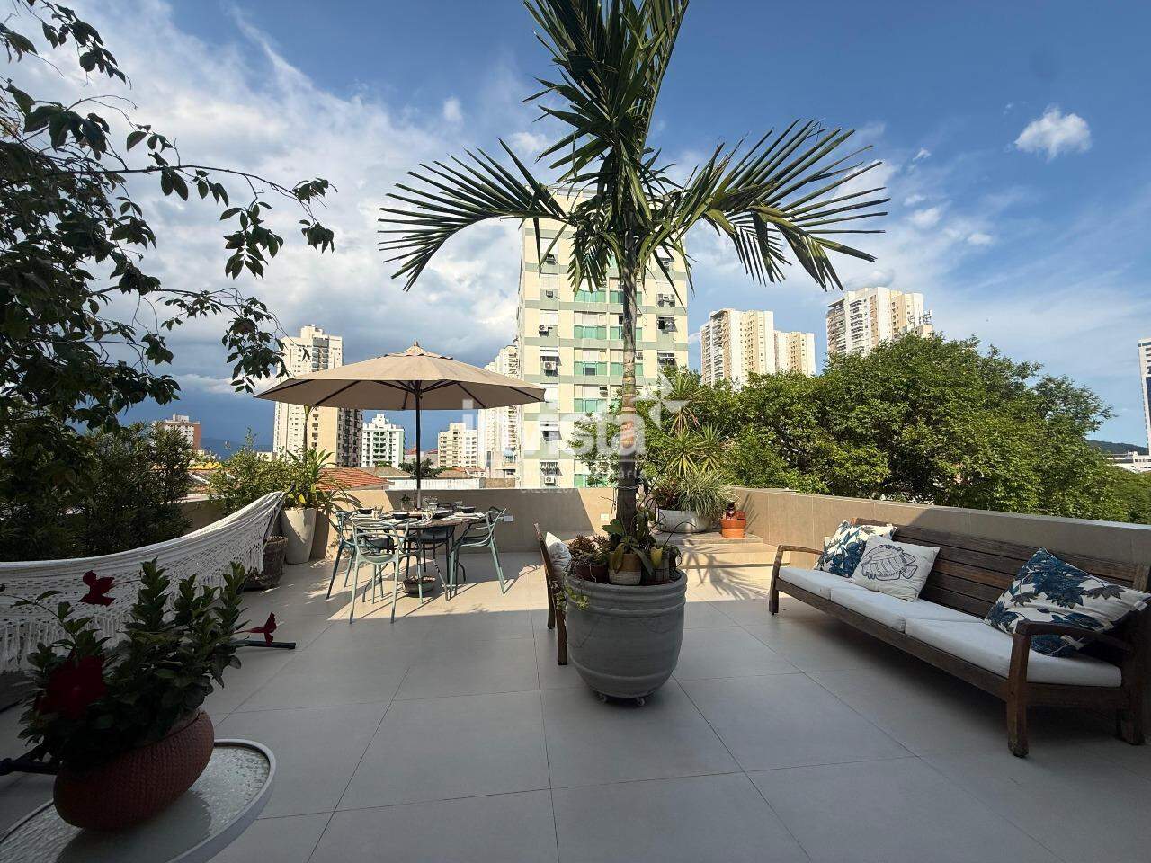 Cobertura à venda no bairro Ponta da Praia