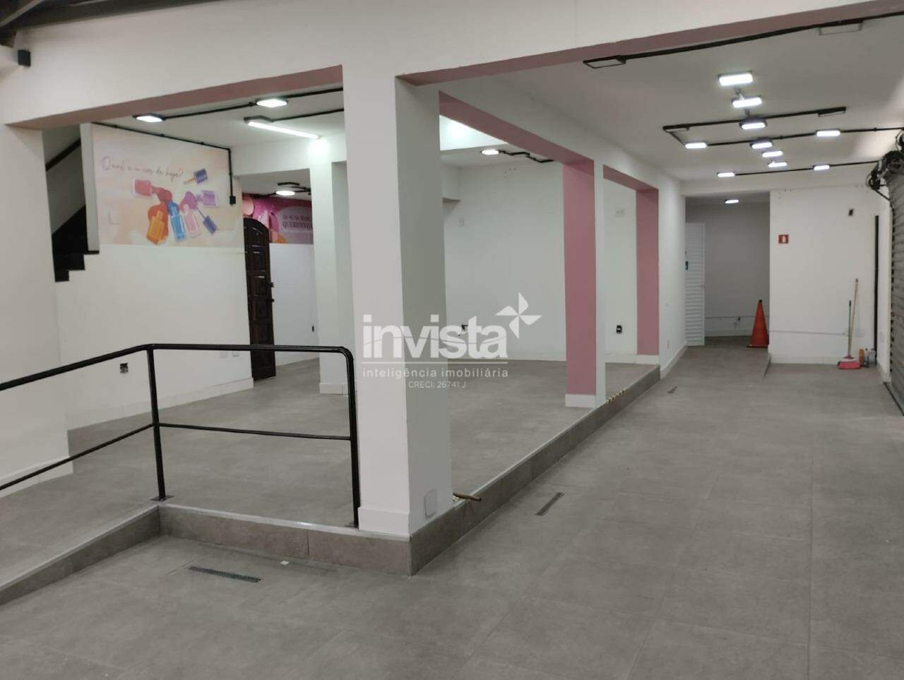 Excelente Loja/Ponto Comercial de esquina com 220 m² para Alugar no Marapé em Santos