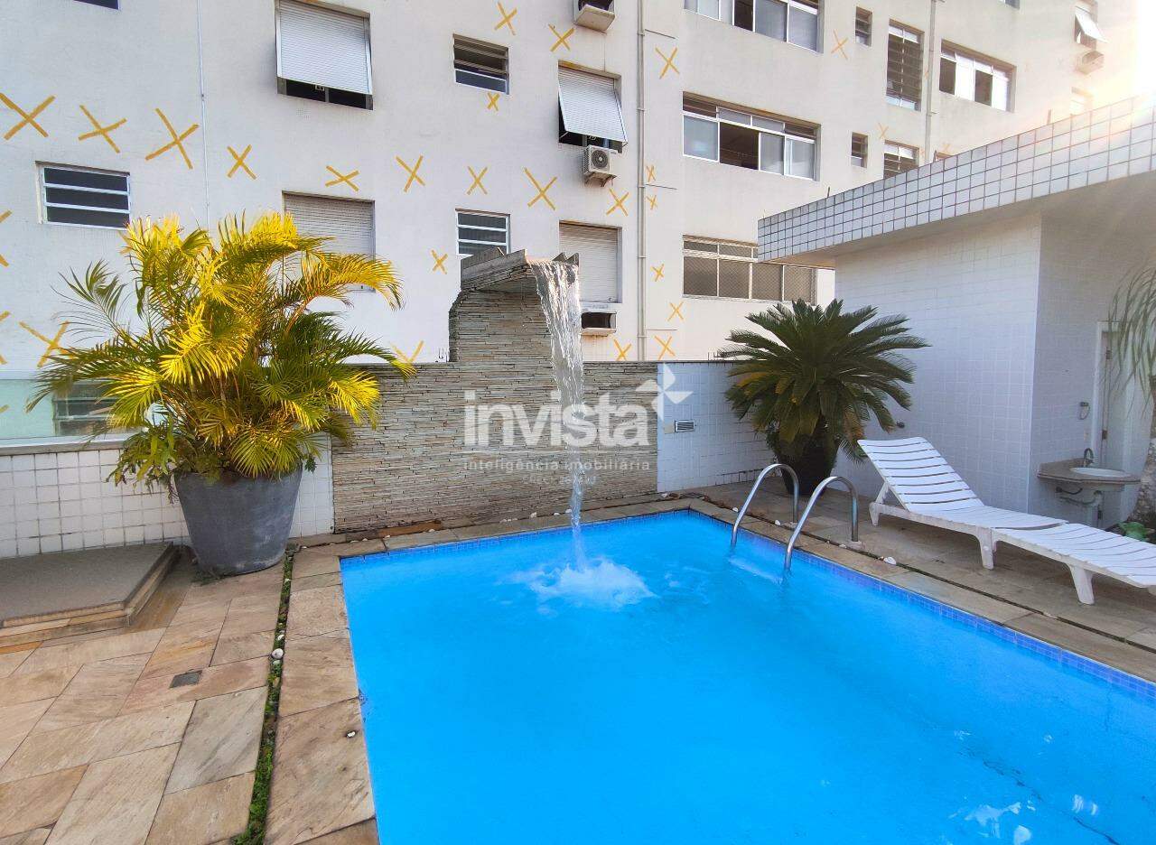 -CASA SOBREPOSTA TRIPLEX COM 5 QUARTOS SENDO 3 SUÍTES, PISCINA E CHURRASQUEIRA-