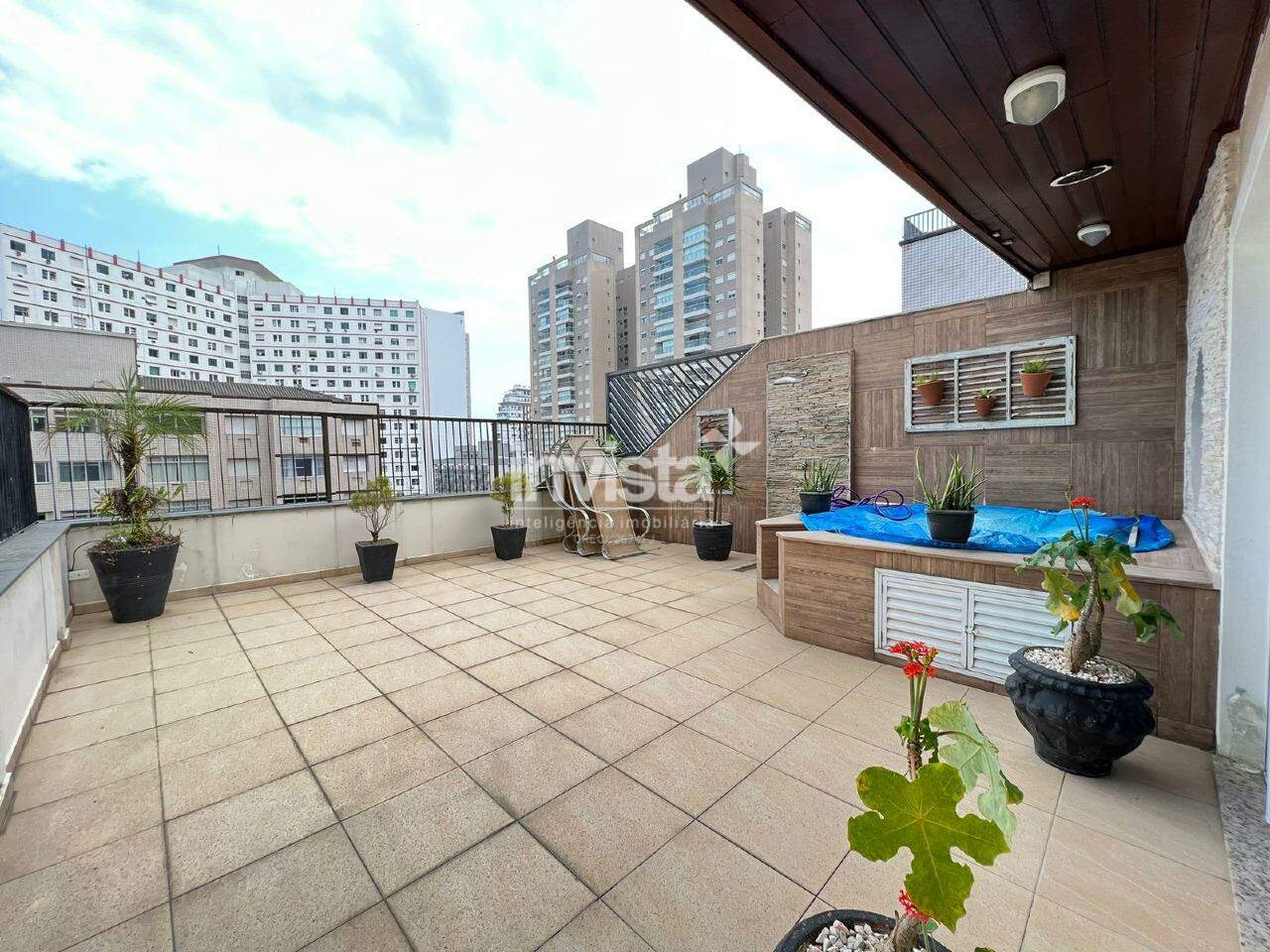 Comprar cobertura Duplex, com duas vagas de garagem e uma quadra da praia!!!!