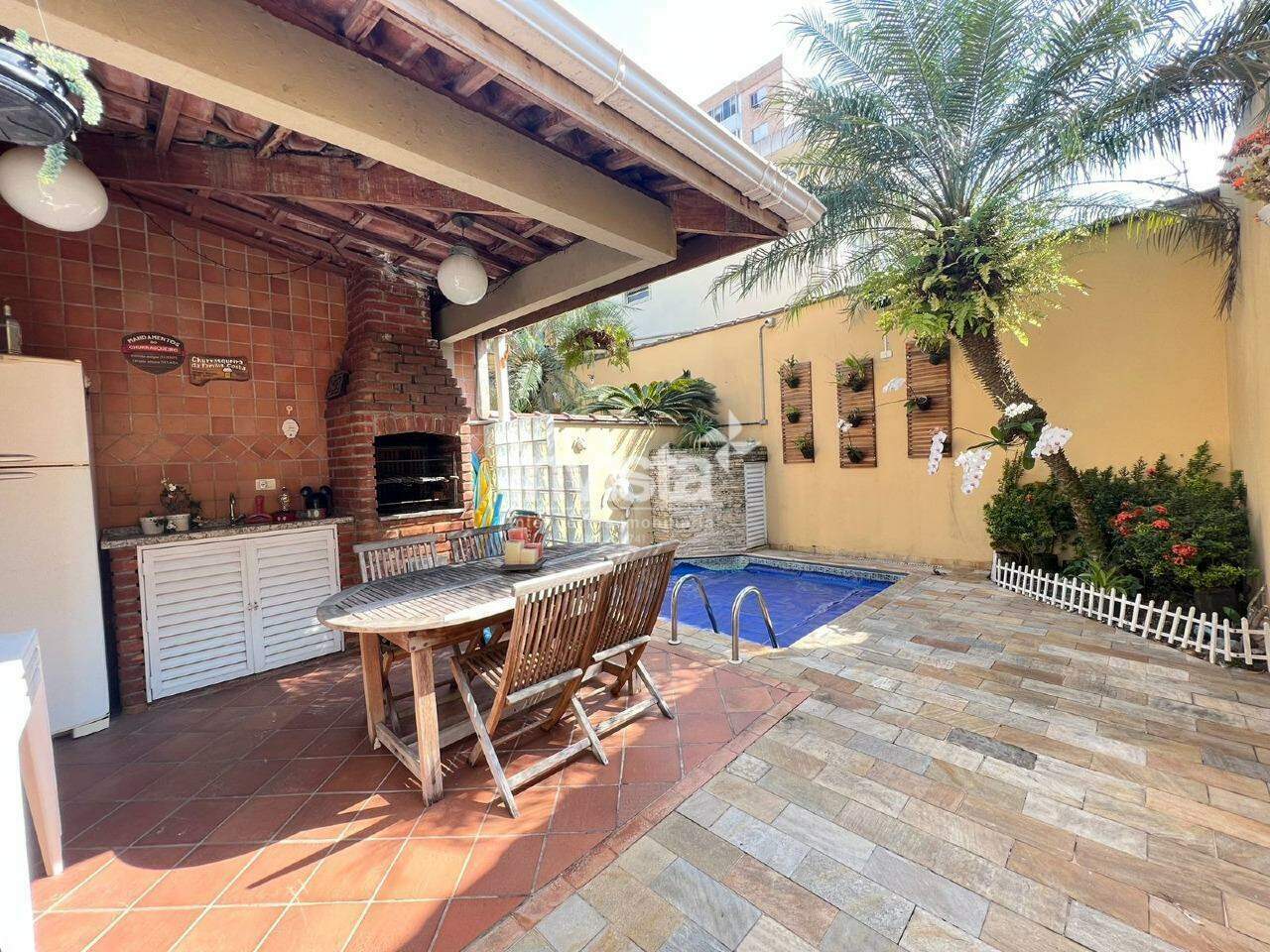 Casa à venda no bairro Campo Grande