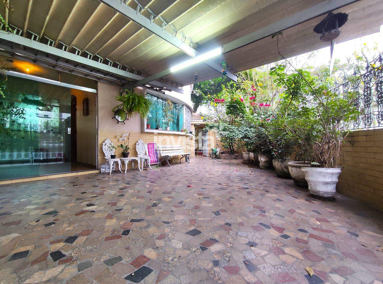 AMPLA CASA DE 3 DORMITÓRIOS SENDO 1 SUÍTE NO BOQUEIRÃO!