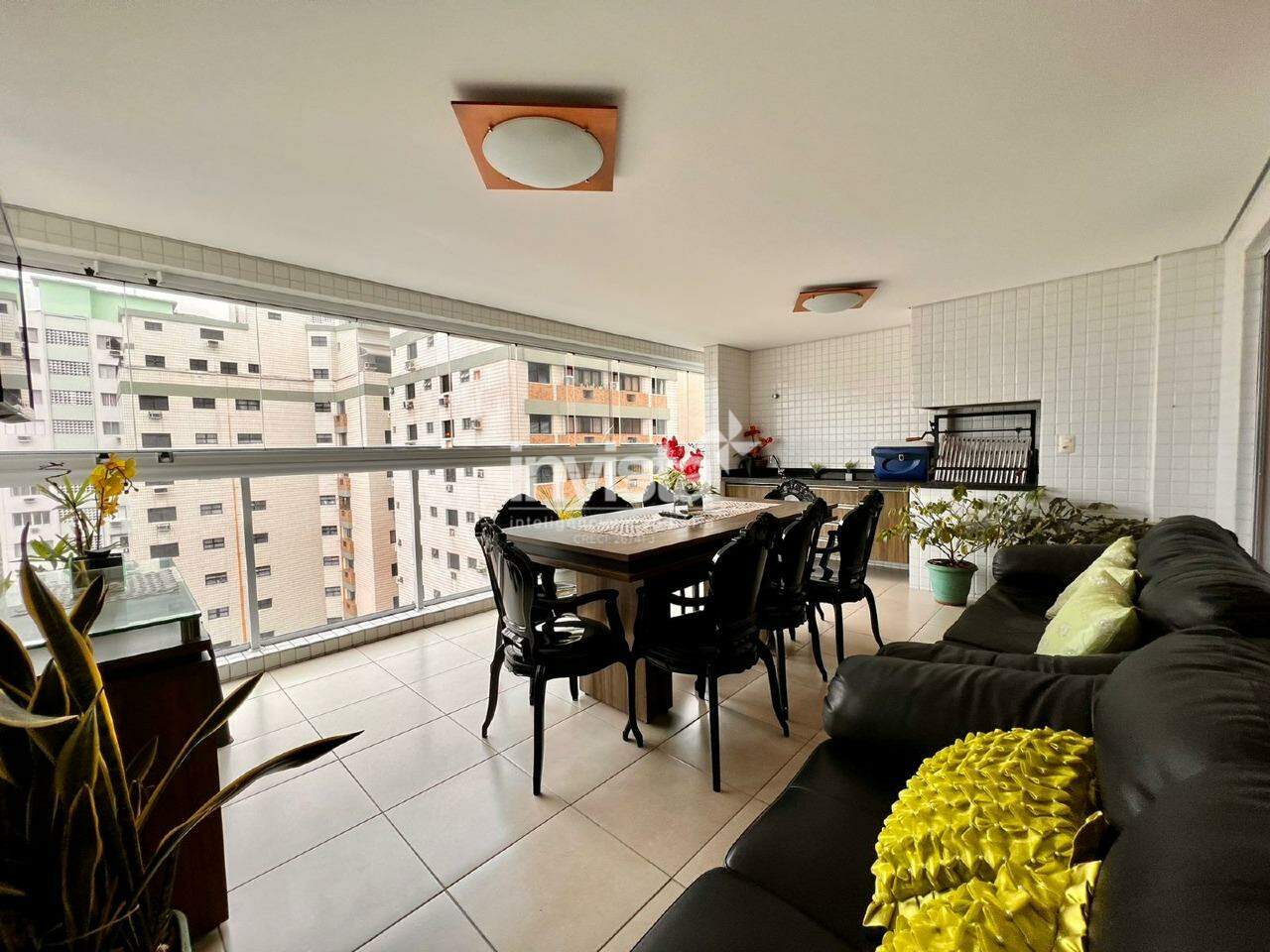 Apartamento à venda no bairro Embaré