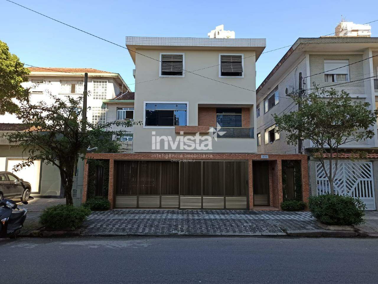 Casa Triplex para aluguel no bairro Embaré
