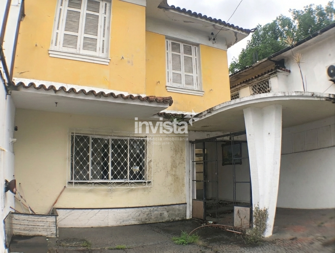 Grande Casa para Alugar no Bairro Embaré