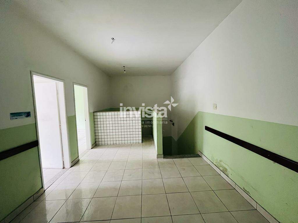 Conjunto comercial no centro de Santos em frente a praça dos Andradas